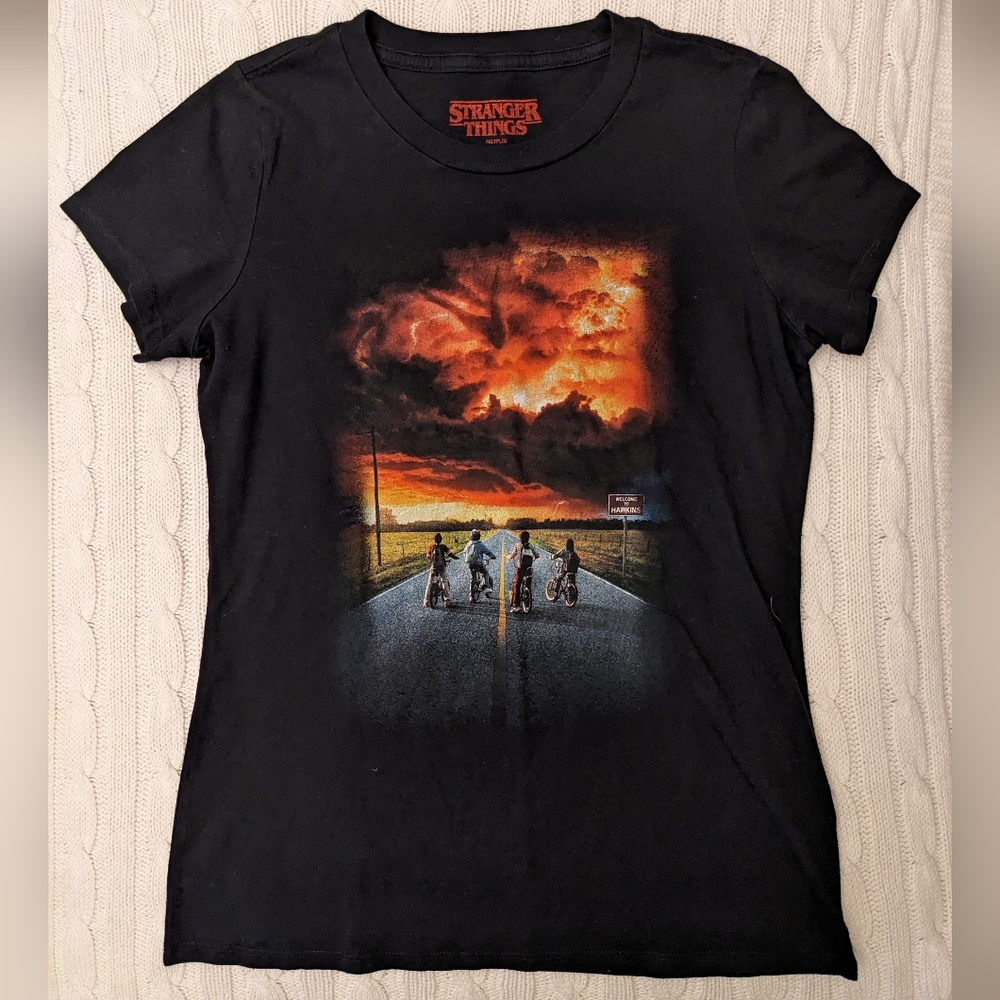 NWOT Women's stranger things t-shirt small